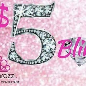 Earrings $5 paparazzi